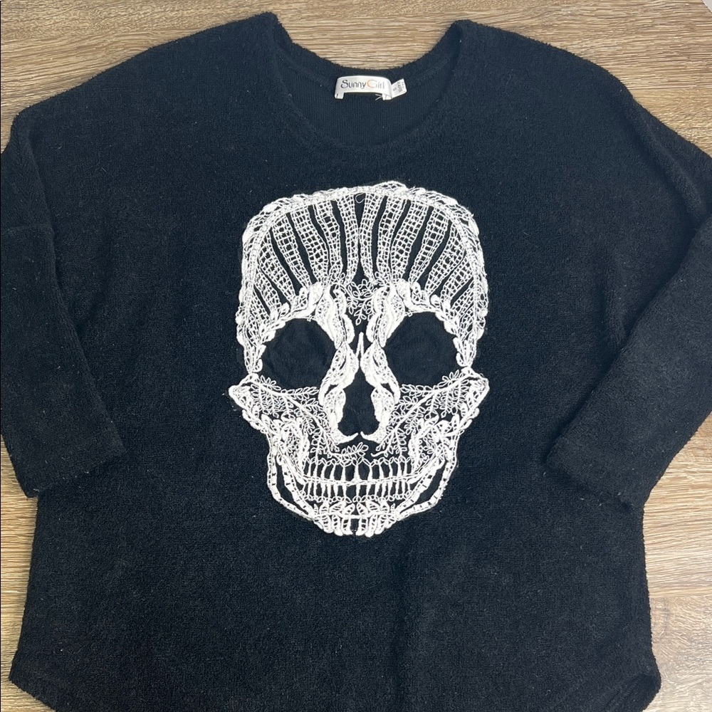 Sunny Girl Black Skull Graphic Knit Sweater – Size Small